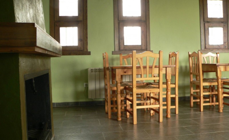 comedor social chimenea